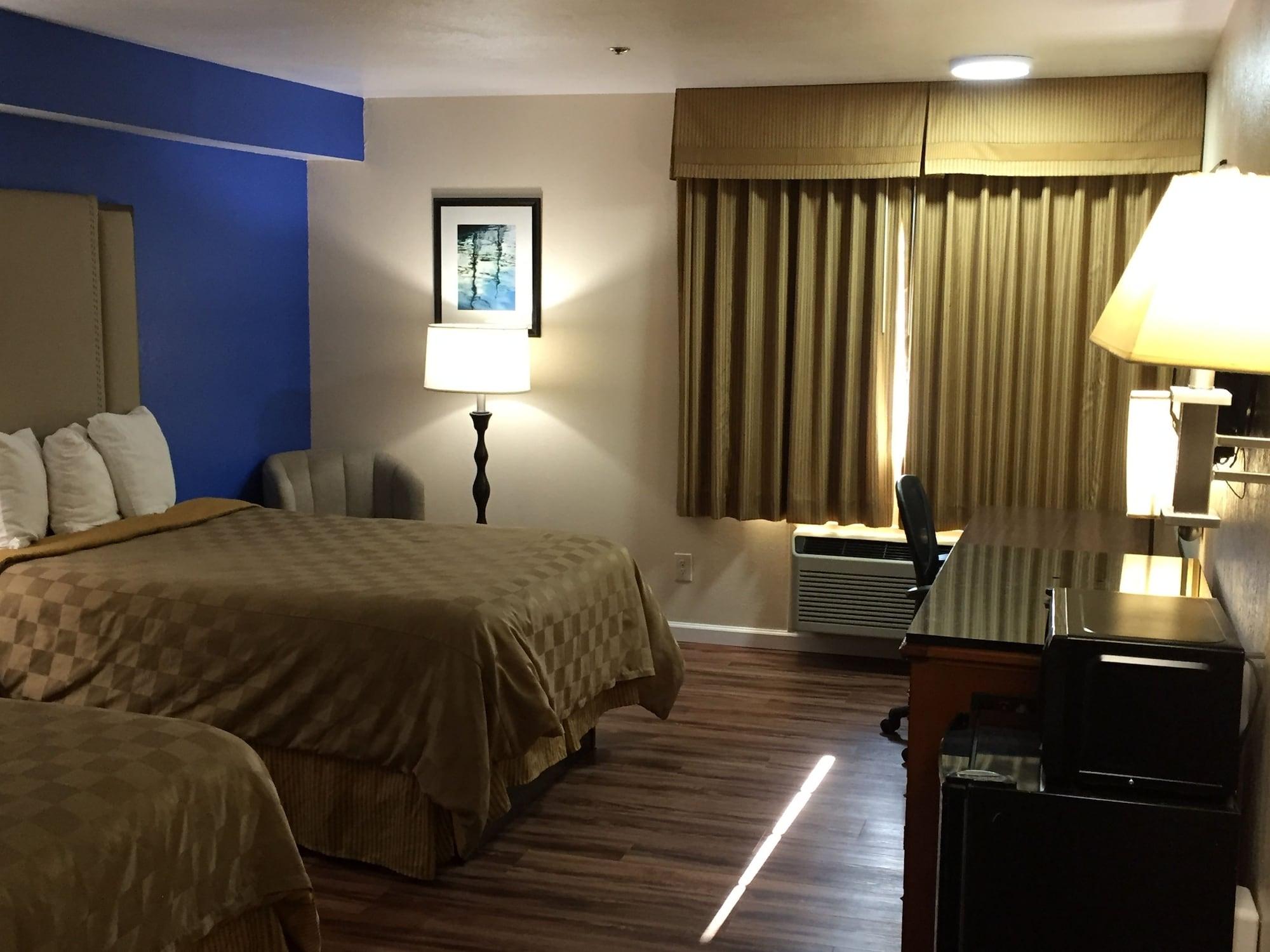 California Inn And Suites Bakersfield Exteriér fotografie
