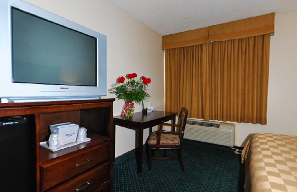 California Inn And Suites Bakersfield Exteriér fotografie