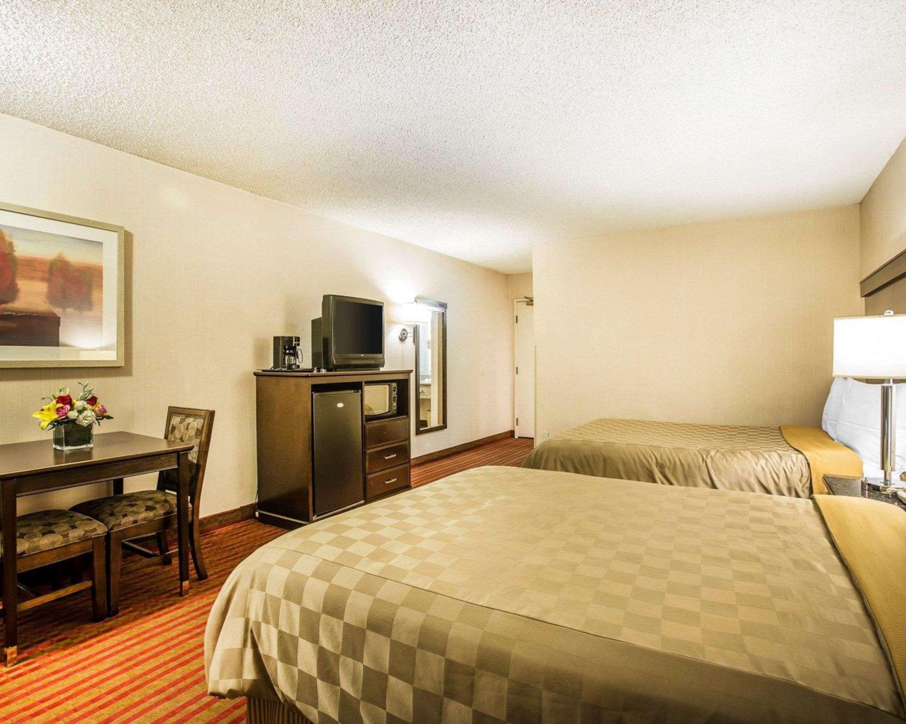 California Inn And Suites Bakersfield Exteriér fotografie