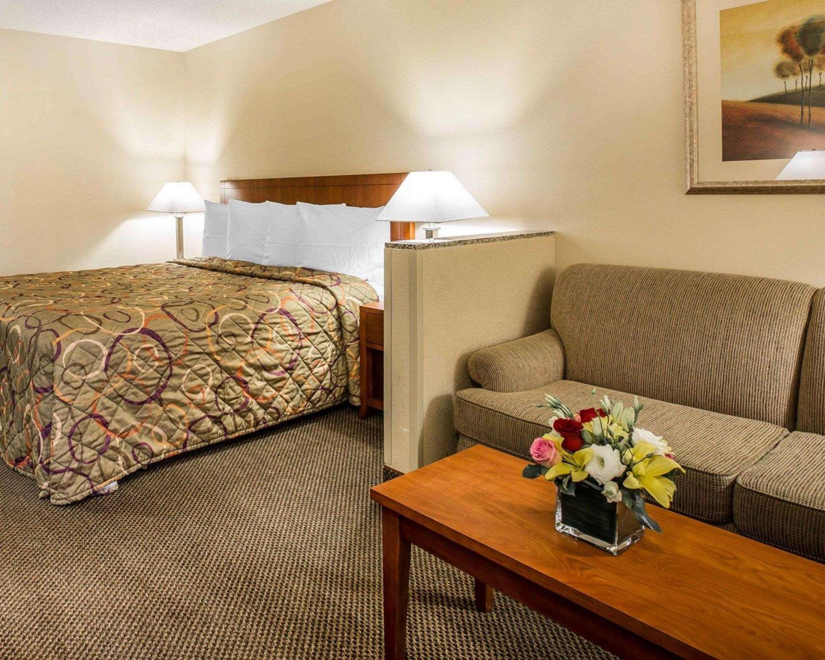 California Inn And Suites Bakersfield Exteriér fotografie