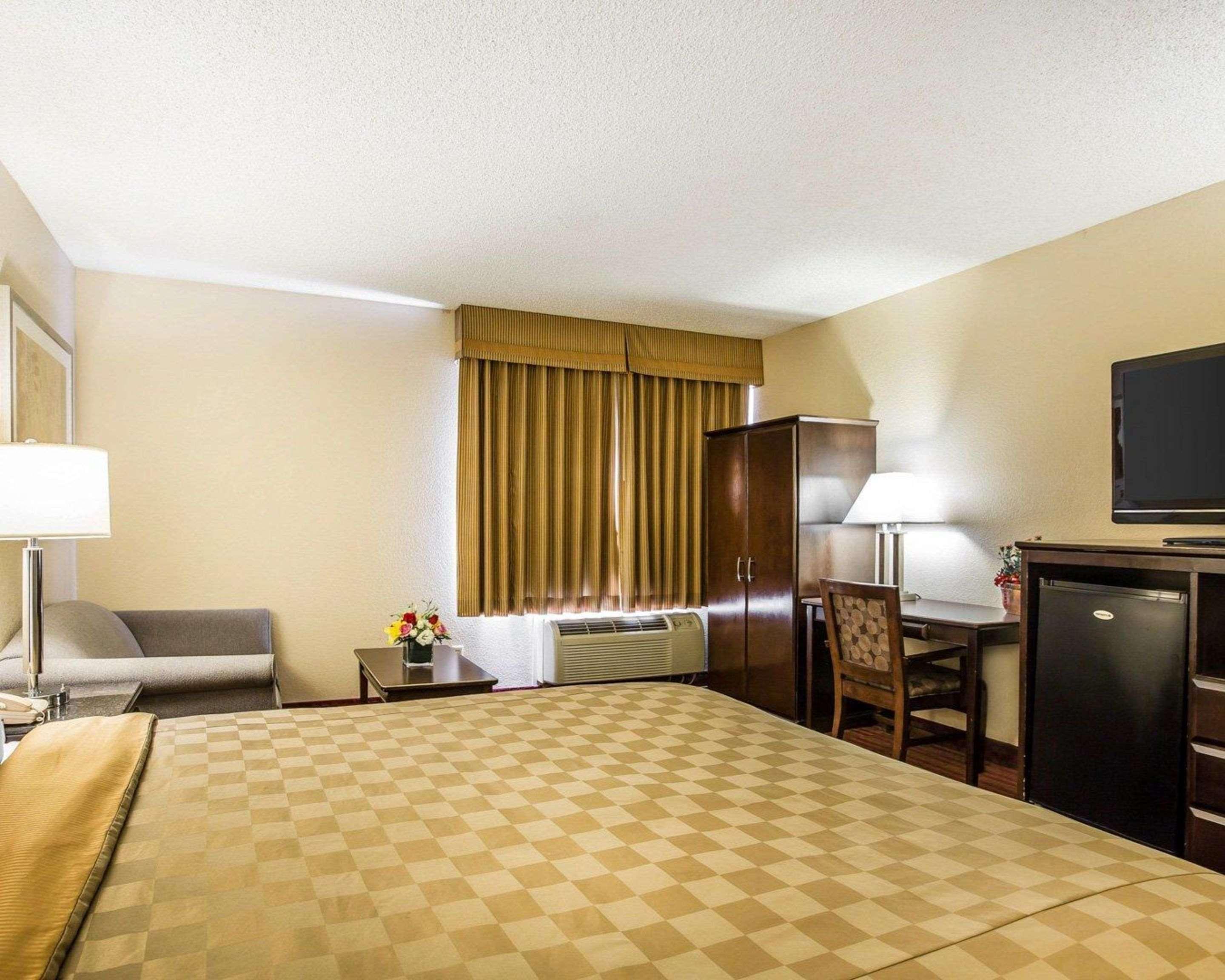 California Inn And Suites Bakersfield Exteriér fotografie
